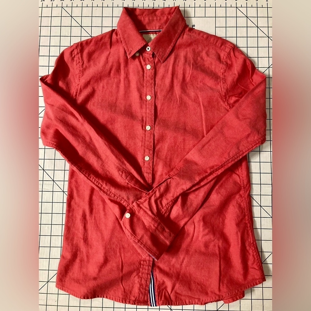 Banana Republic Men’s Size Small Red Oxford‎ Button Down Shirt